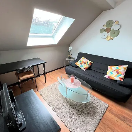 Apartment Le Petit Duplex Proche Avenue De Paris Reims